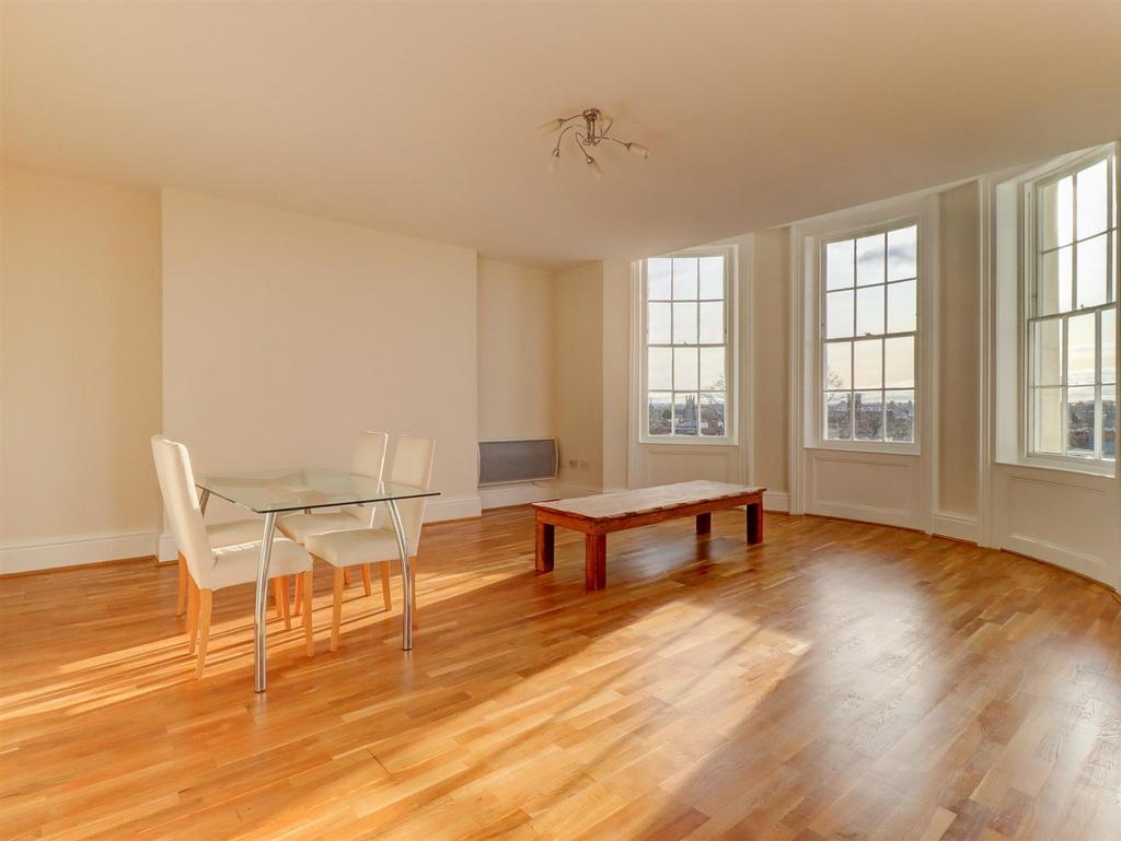 Living/Dining Room