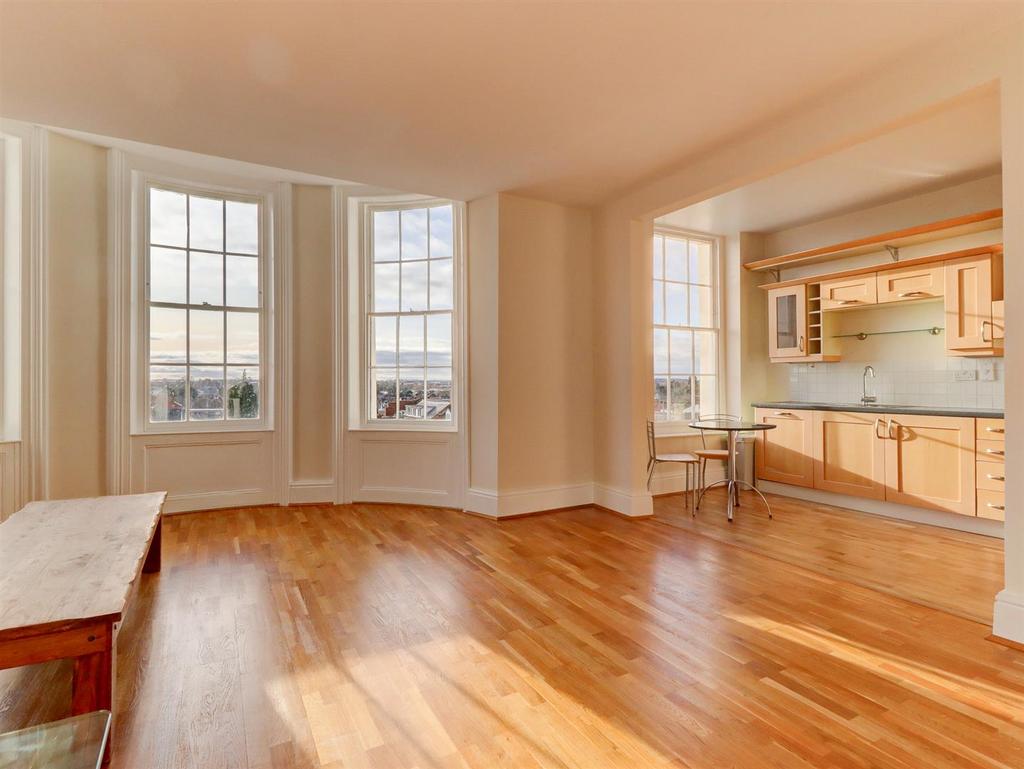 Living/Dining Room