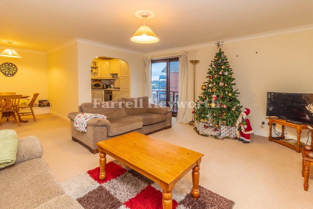 Lounge image 3