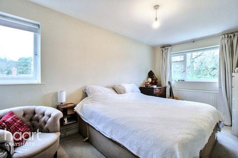 3 bedroom semi-detached house for sale, Moorlands Close, Hindhead