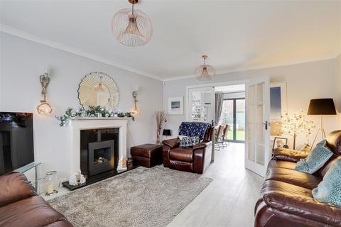 4 bedroom detached house for sale, Hawksley Gardens, Nottingham NG11