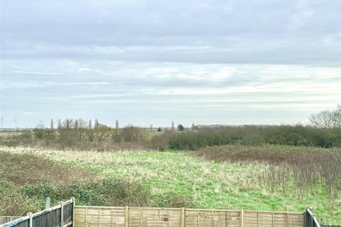 72 Dunkirk Road, Burnham-on-crouch, CM0 8LG
