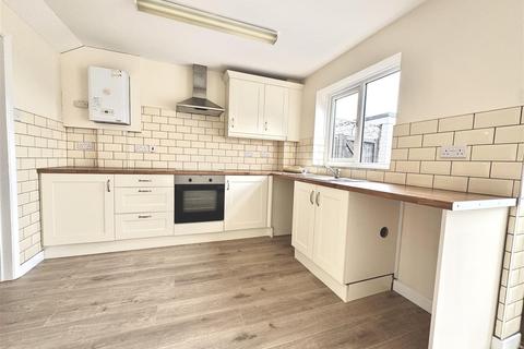 72 Dunkirk Road, Burnham-on-crouch, CM0 8LG
