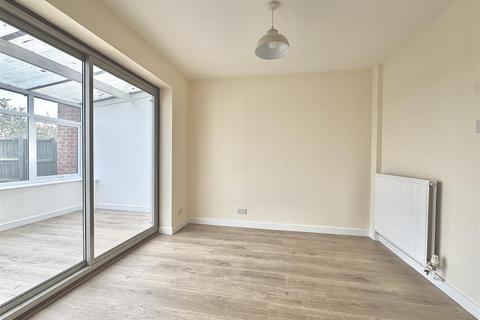 72 Dunkirk Road, Burnham-on-crouch, CM0 8LG