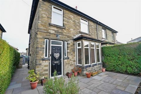 3 bedroom semi-detached house for sale, Linden Road, Elland