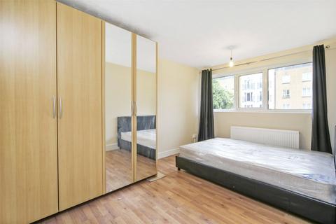 3 bedroom flat to rent, Windmill Lane London E15