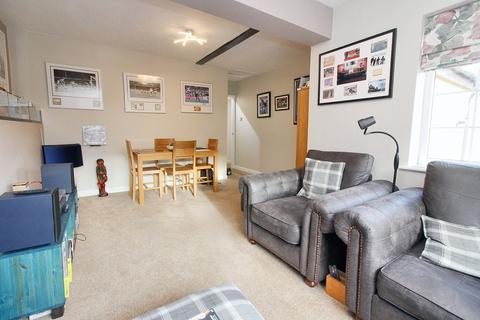 2 bedroom coach house for sale, North Bridge Street, Shefford, SG17