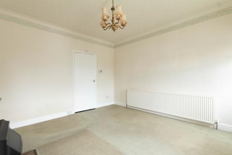 2 bedroom end of terrace house for sale, Hemingfield Road, Hemingfield