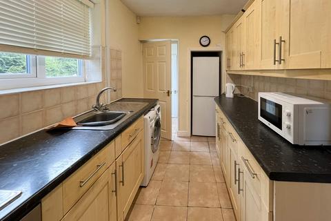 4 bedroom end of terrace house to rent, Glaisdale Road, Bristol BS16