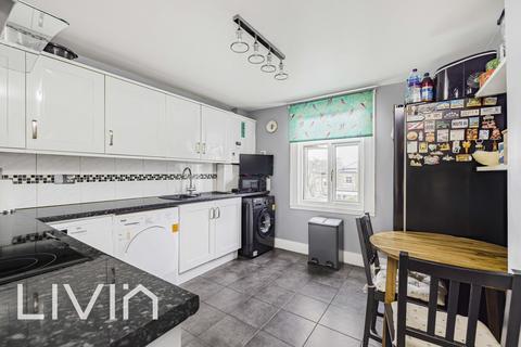 4 bedroom maisonette for sale, London SE27