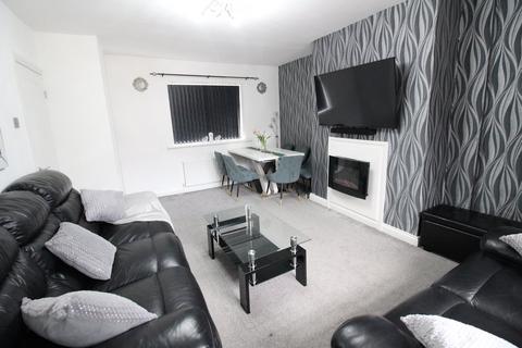 3 bedroom townhouse for sale, Broomhill Walk, Keighley, BD21