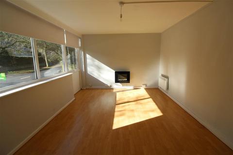 33 Grove Court, Leeds, LS6 4AE