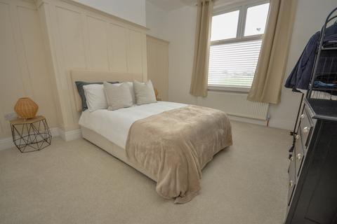 2 bedroom flat for sale, Tadema Road, South Shields