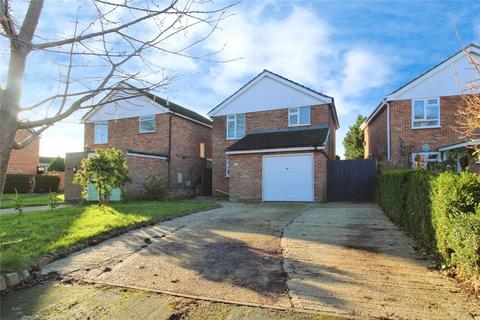 3 bedroom detached house for sale, Kempson Drive, Great Cornard, Sudbury, Suffolk, CO10