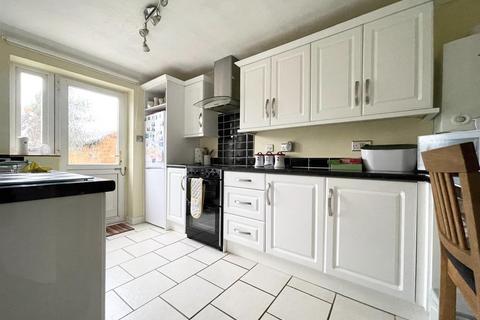 3 bedroom semi-detached house for sale, Masefield Avenue, Leicester LE19