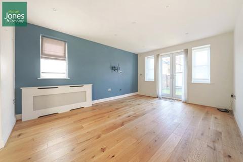 2 bedroom flat for sale, Wordsworth Road, Worthing, West Sussex, BN11