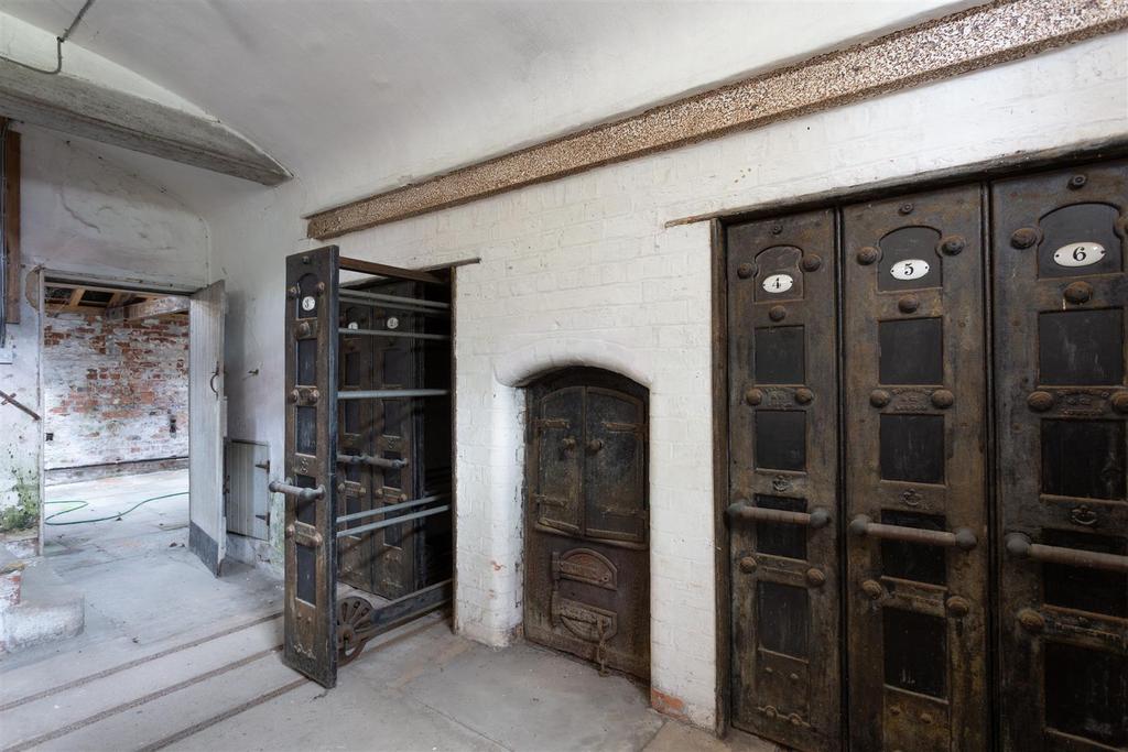 7. Kirby Hall Estate-03.jpg