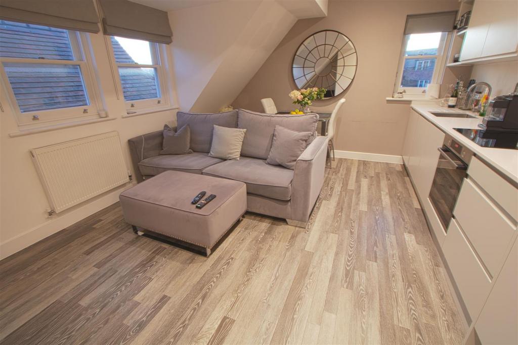 LOUNGE222.jpg