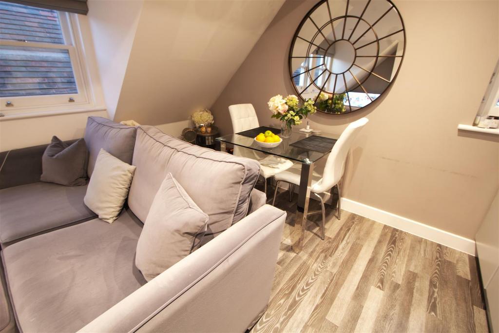 DINING AREA.jpg