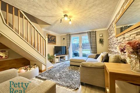 2 bedroom semi-detached house for sale, Beacon Close, Colne