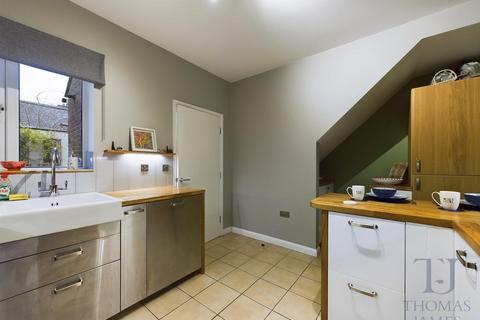 2 bedroom semi-detached house for sale, Station Terrace, Radcliffe-On-Trent, Nottingham