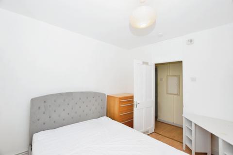 3 bedroom flat to rent, Orb Street Walworth SE17