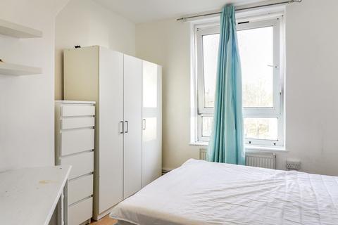 3 bedroom flat to rent, Orb Street Walworth SE17