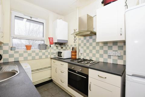 3 bedroom flat to rent, Orb Street Walworth SE17