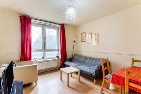 3 bedroom flat to rent, Orb Street Walworth SE17