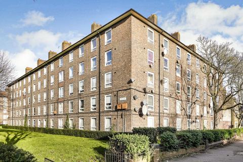 3 bedroom flat to rent, Orb Street Walworth SE17