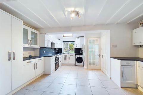 3 bedroom end of terrace house for sale, Waddesdon View, Princes Risborough HP27