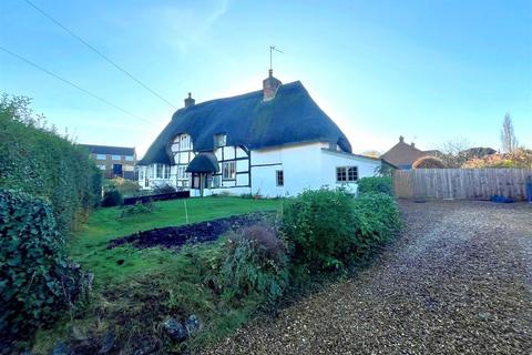 3 bedroom semi-detached house for sale, Gaters Lane, Winterbourne Dauntsey, Salisbury