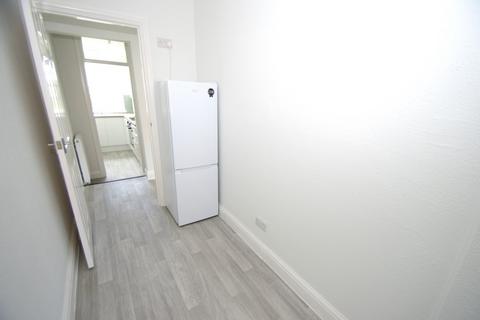 1 bedroom flat to rent, Hagden Lane, Watford, WD18