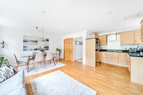 2 bedroom maisonette for sale, Heath Road, Weybridge, Surrey, KT13