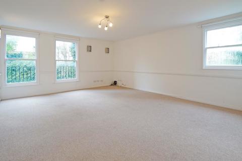 2 bedroom flat to rent, Alma Court, Bristol BS8