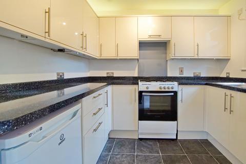 2 bedroom flat to rent, Alma Court, Bristol BS8