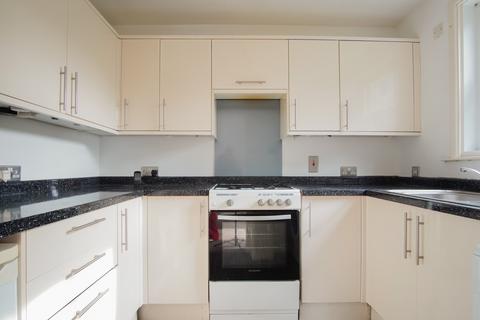 2 bedroom flat to rent, Alma Court, Bristol BS8