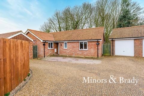 3 bedroom detached bungalow for sale, New Road, Catfield, NR29