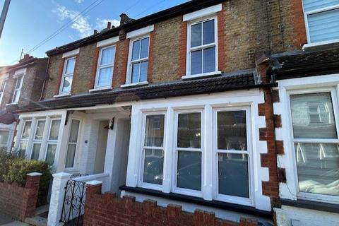 2 bedroom terraced house for sale, Chinchilla Road, Southend-on-Sea, Essex, SS1