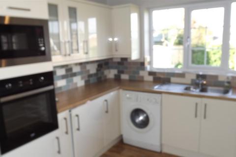 2 bedroom detached bungalow to rent, Willow Place, Braithwell, Rotherham