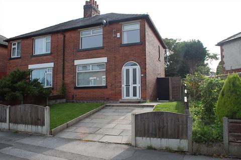 3 bedroom semi-detached house to rent, Begonia Avenue, Bolton BL4