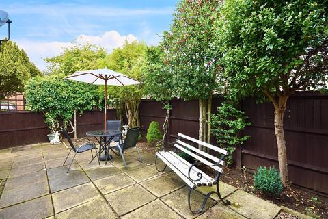 2 bedroom semi-detached bungalow for sale, The Stables, Church Road, Linslade, LU7 2LR