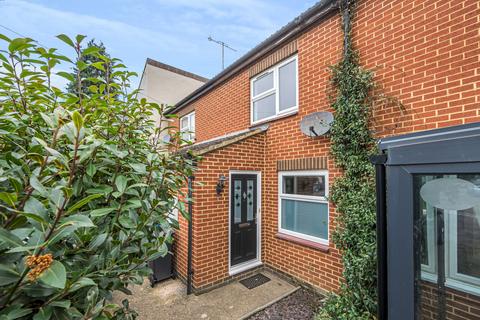 18 Audric Close, Kingston Upon Thames, KT2 6BP