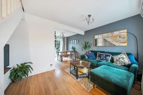 18 Audric Close, Kingston Upon Thames, KT2 6BP