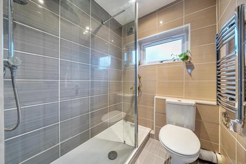 18 Audric Close, Kingston Upon Thames, KT2 6BP
