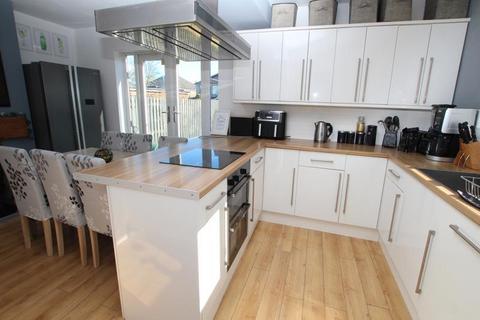 20 Moorside Gardens, Bradford, BD2 3RE