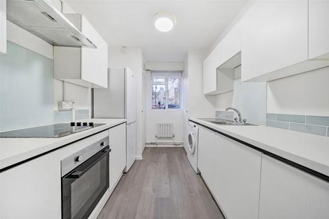 2 bedroom apartment for sale, Kingswood Estate, London