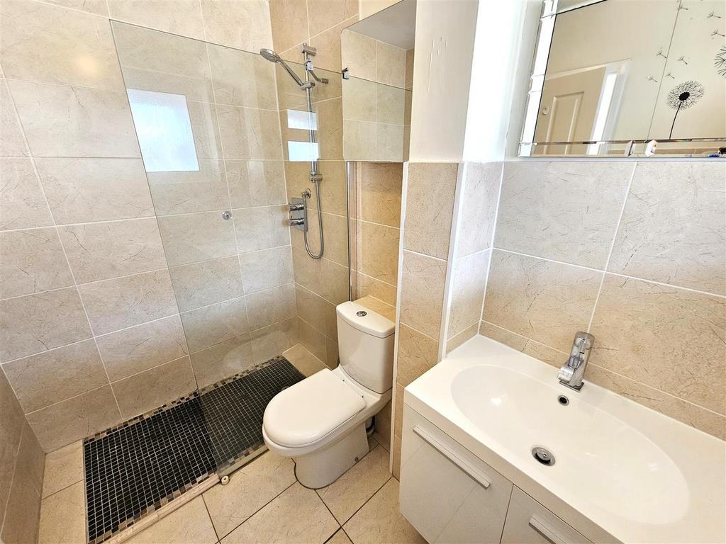 Shower Room.jpg