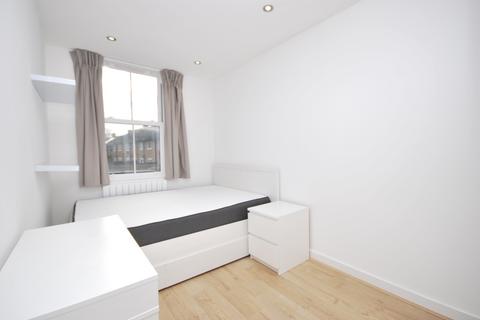 2 bedroom flat to rent, Tritton Road Dulwich SE21