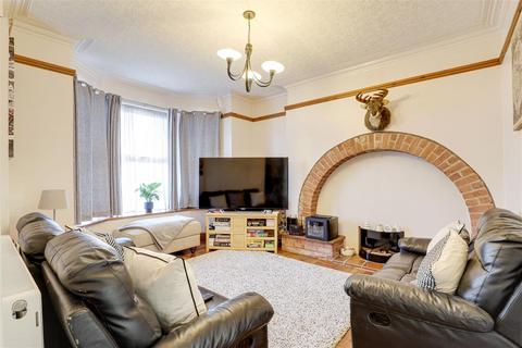 5 bedroom semi-detached house for sale, Colwick Road, Sneinton NG2